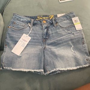 Seven7 Mid Rise Weekend Jean Shorts